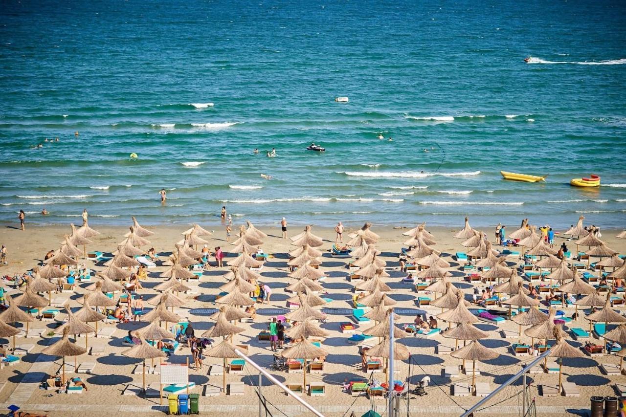 Baby Sea View And Pools Apartment- Mamaia Beach Resort Năvodari Exterior foto