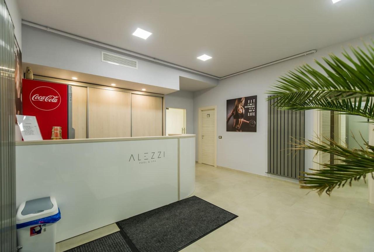 Baby Sea View And Pools Apartment- Mamaia Beach Resort Năvodari Exterior foto