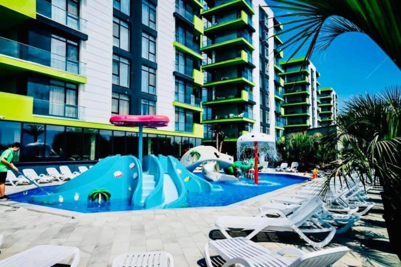 Baby Sea View And Pools Apartment- Mamaia Beach Resort Năvodari Exterior foto