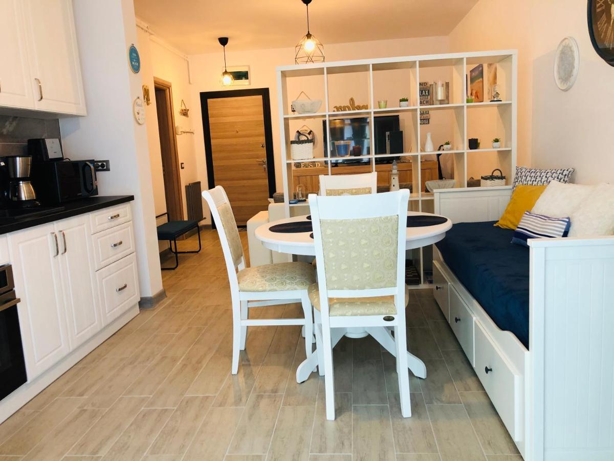 Baby Sea View And Pools Apartment- Mamaia Beach Resort Năvodari Exterior foto