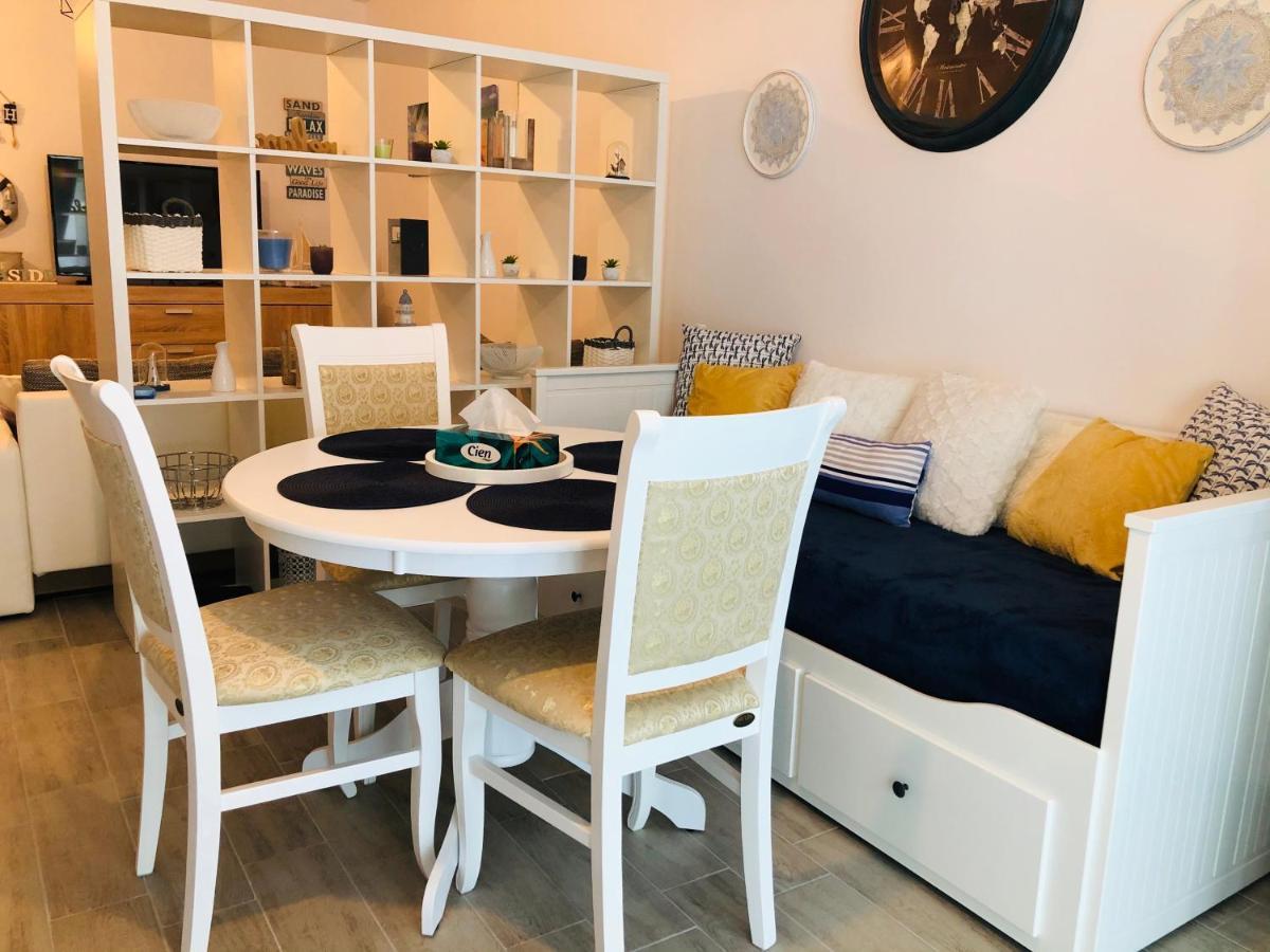 Baby Sea View And Pools Apartment- Mamaia Beach Resort Năvodari Exterior foto